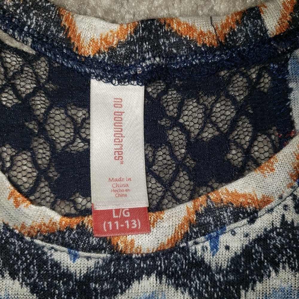 Multi colored Aztec print top - Picture 3 of 3